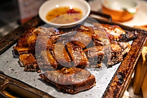 Ã¤Â¸â¬Ã¥Â¤Â§Ã§âºËÃ§Â¾Å½Ã¥âÂ³Ã§Å¡âÃ§ÆÂ¤Ã©Â¸Â­A delicious plate of roast duck photo